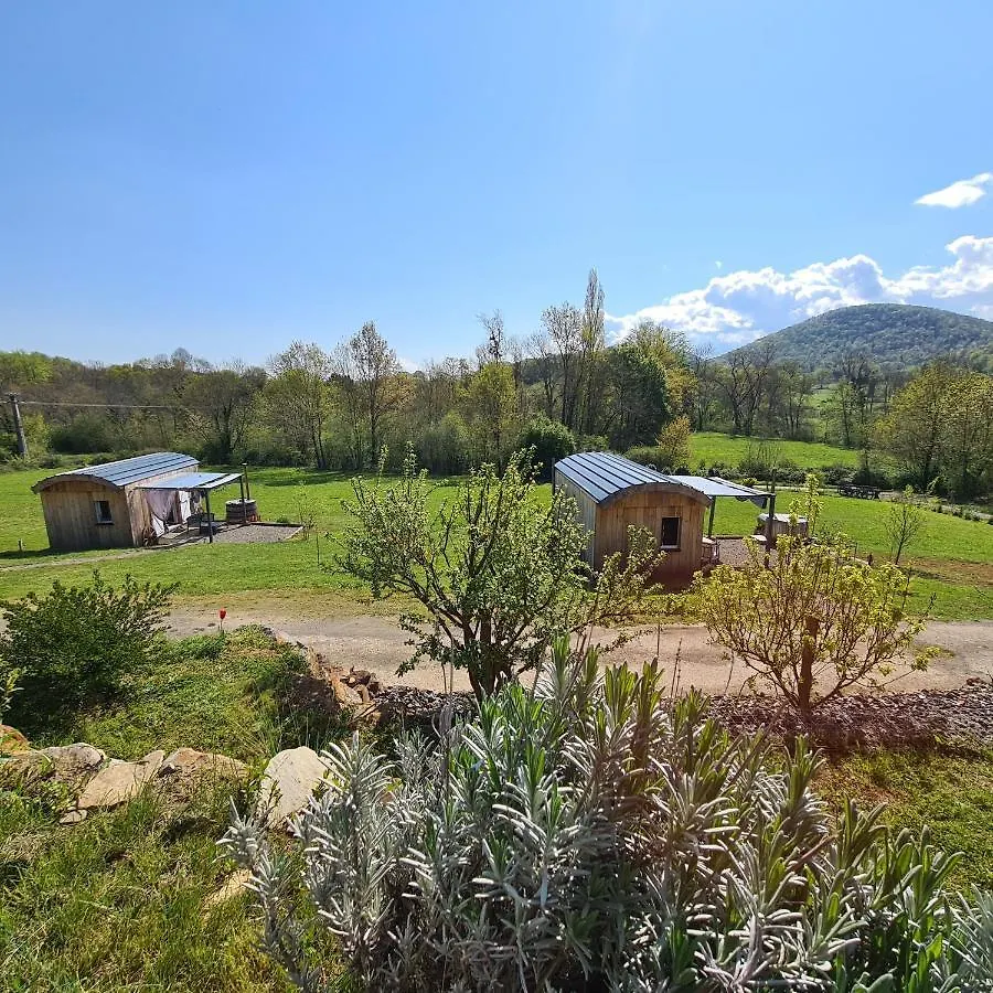 Villa Les Milles Bottes Et Ses Roulottes à Encausse-les-Thermes